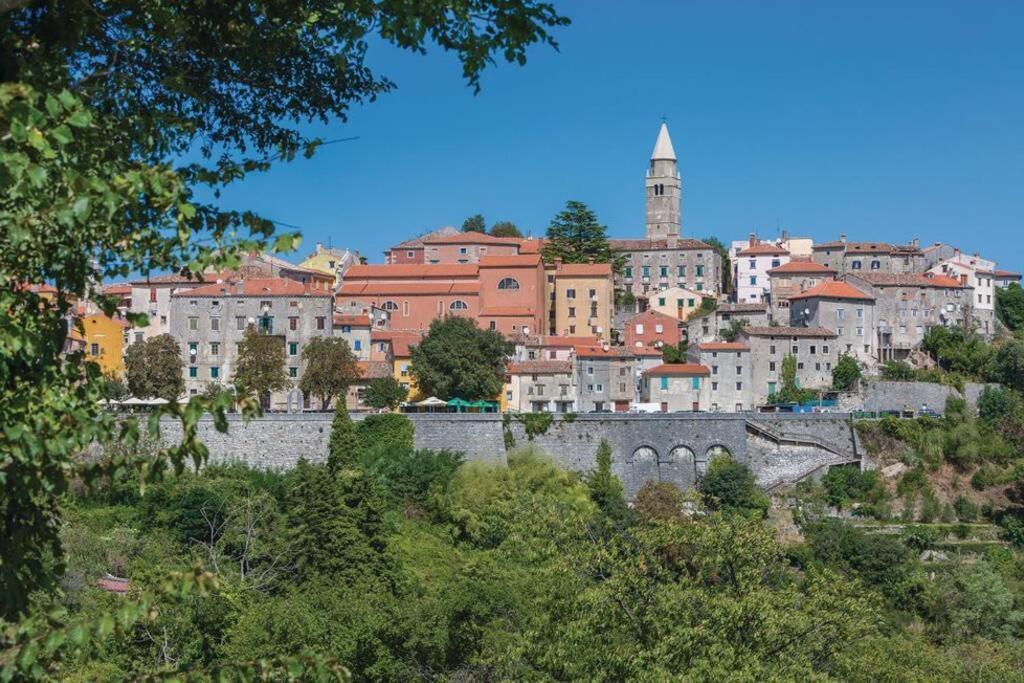 Adorable Holiday House Lilla-With Pool-Near Old Town Labin Labin  Exterior foto