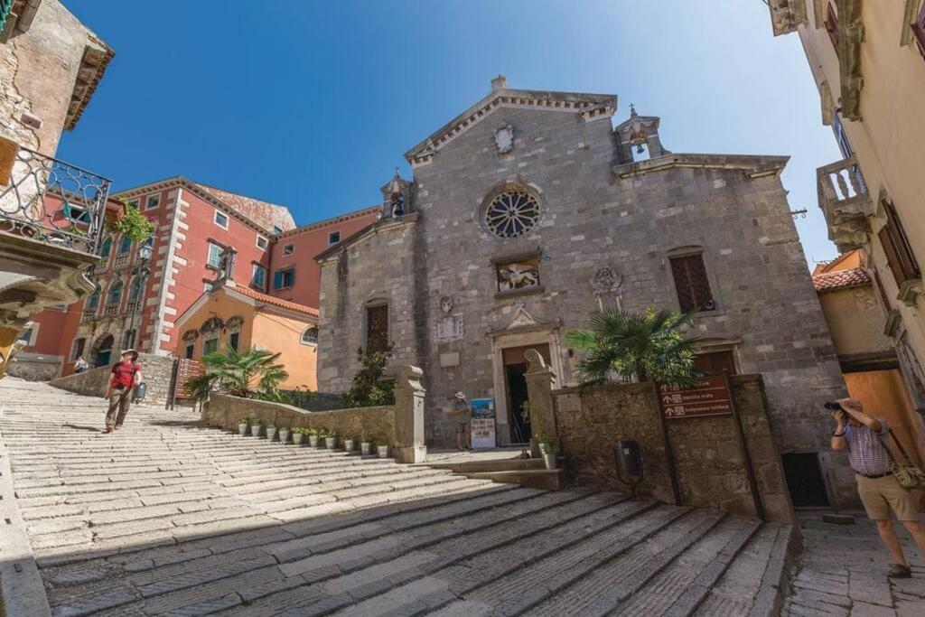 Adorable Holiday House Lilla-With Pool-Near Old Town Labin Labin  Exterior foto